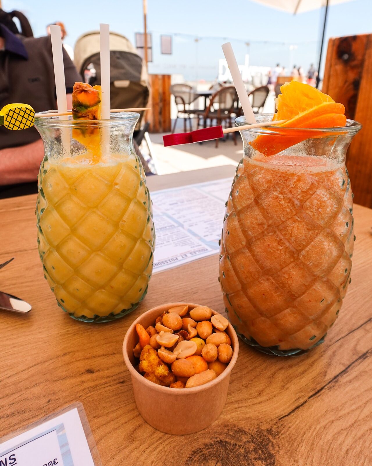 Smoothies maison servis en terrasse au restaurant My Malo à Dunkerque